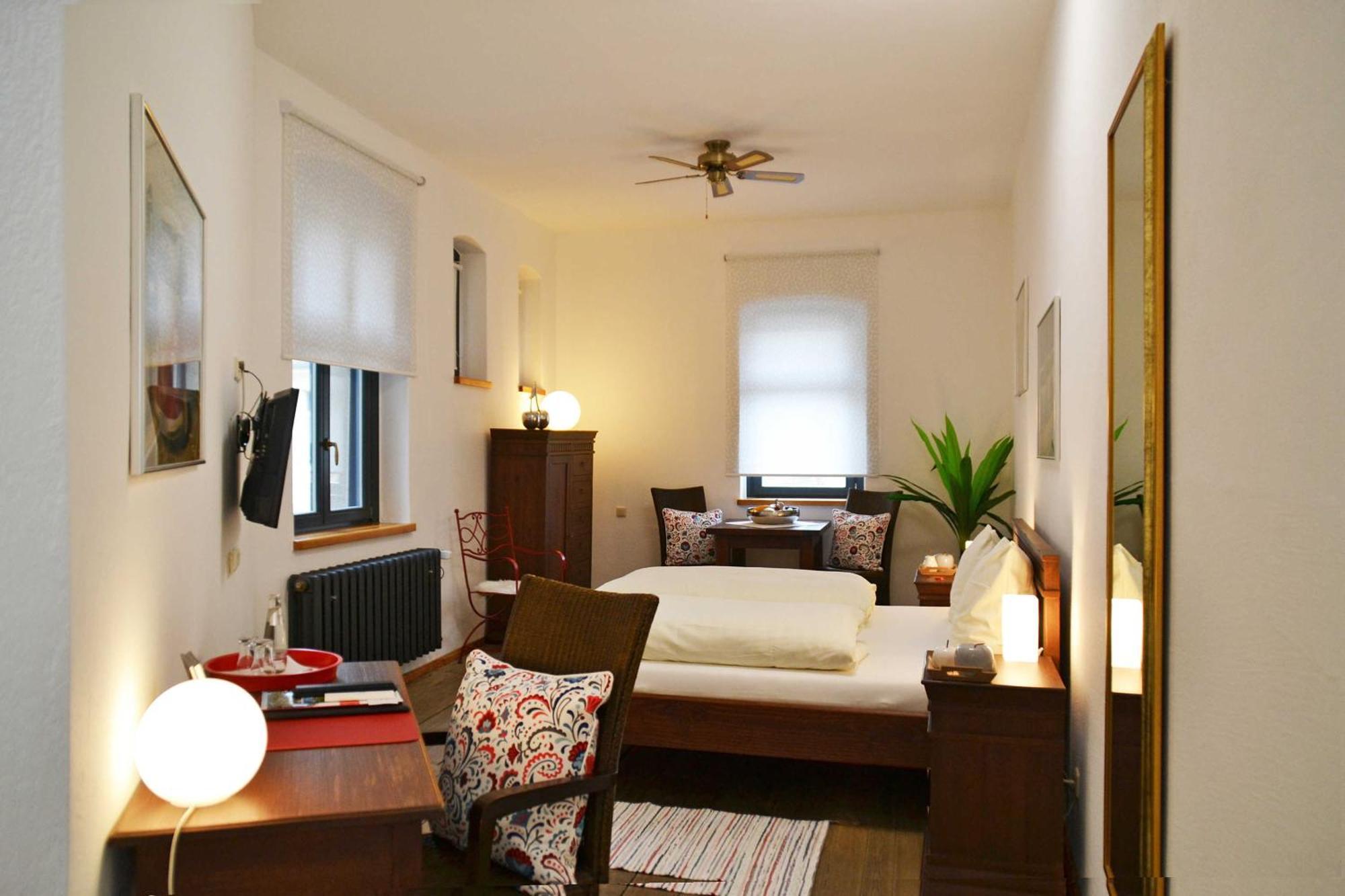 Hermann Hotel Bar 구벤 외부 사진