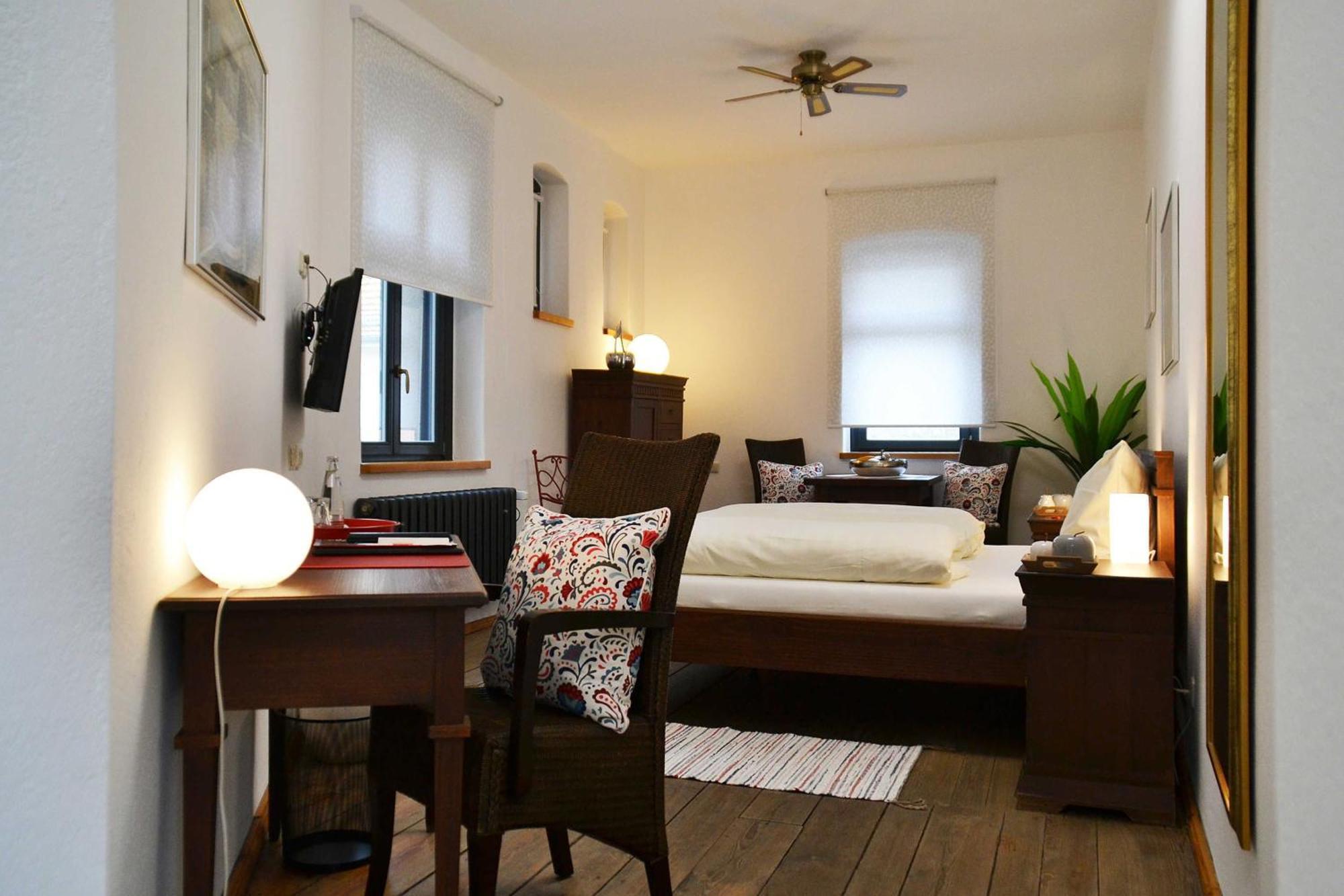 Hermann Hotel Bar 구벤 외부 사진